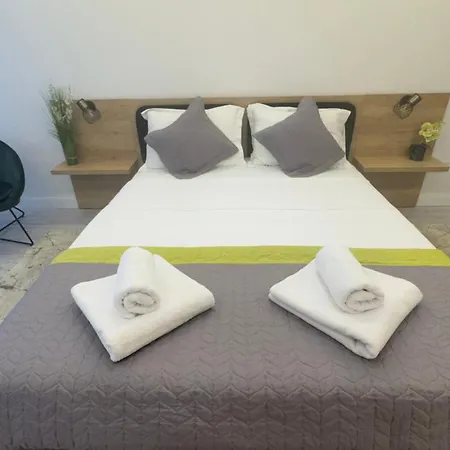 شقة Velar White Titanic - Mamaia *